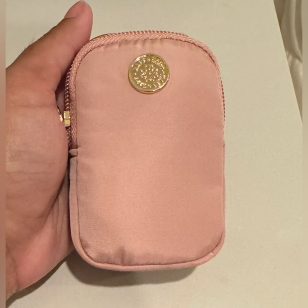 NWOT Happ clip on pouch for your diaper bag